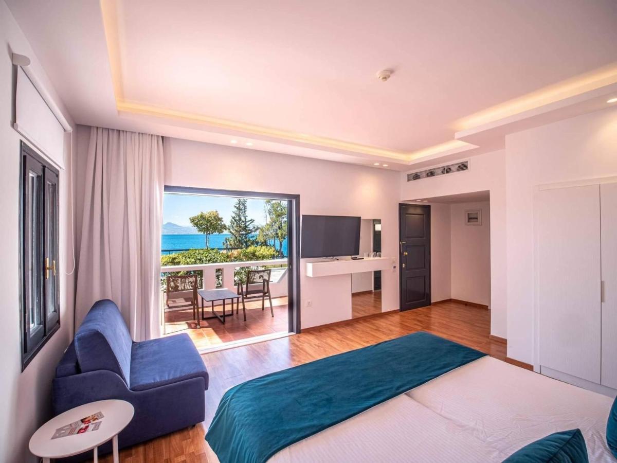 Ramada Loutraki Poseidon Resort Exterior photo
