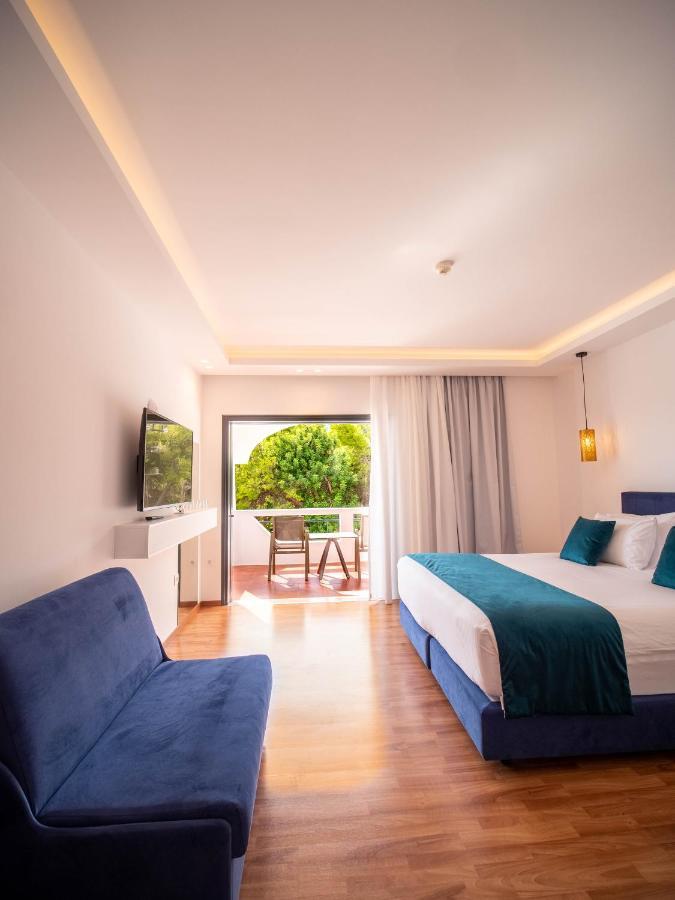 Ramada Loutraki Poseidon Resort Exterior photo