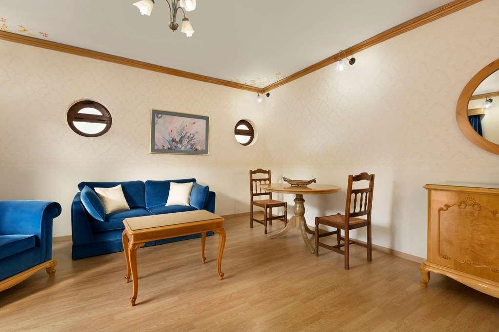 Ramada Loutraki Poseidon Resort Room photo