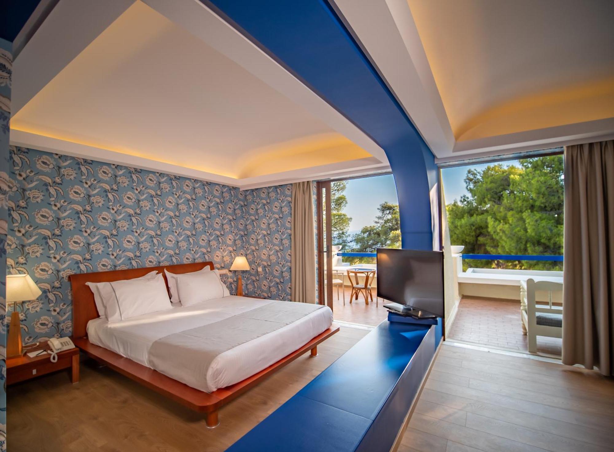 Ramada Loutraki Poseidon Resort Exterior photo