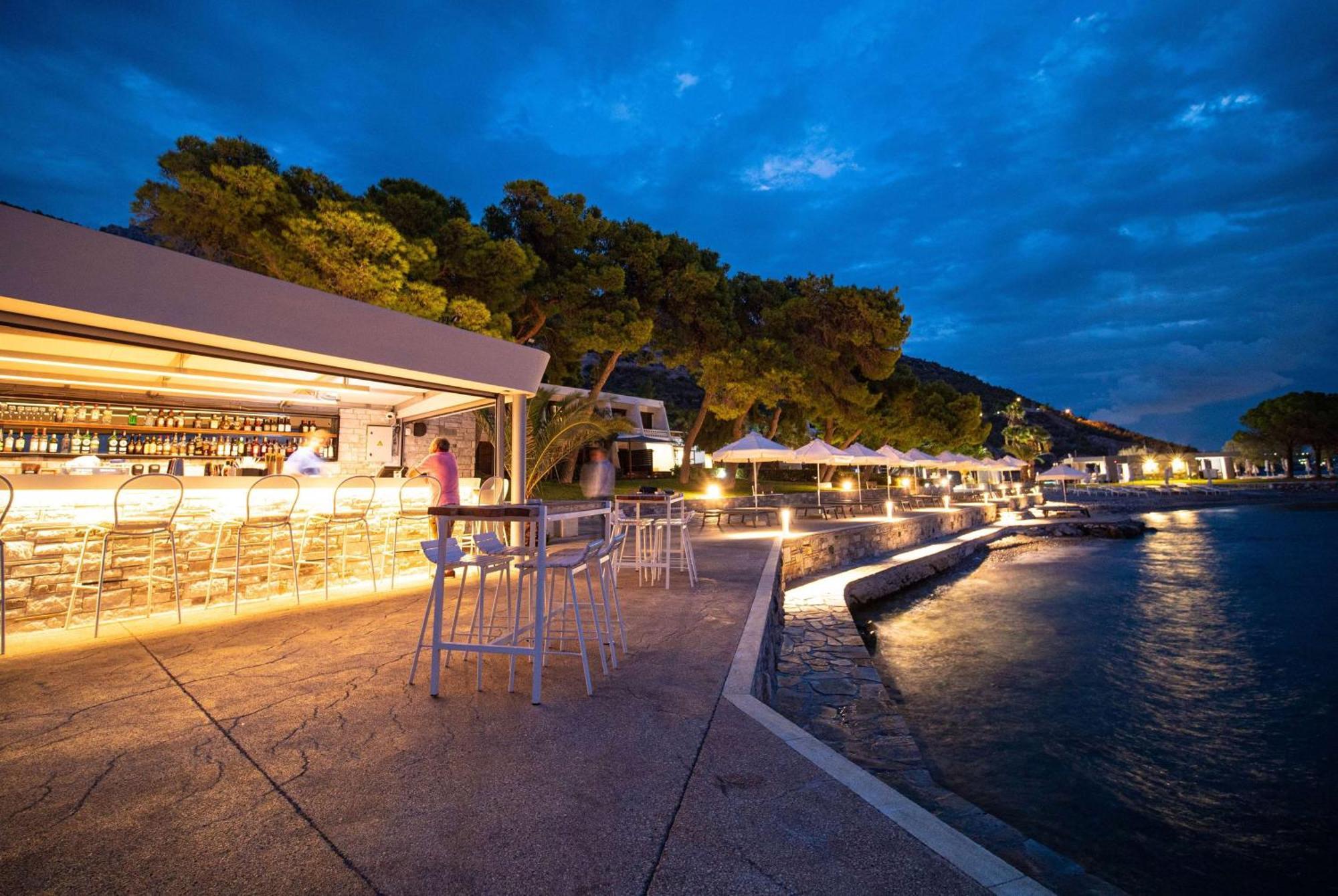 Ramada Loutraki Poseidon Resort Exterior photo