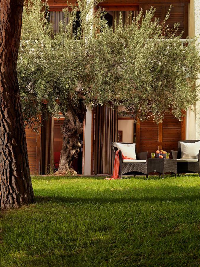 Ramada Loutraki Poseidon Resort Exterior photo