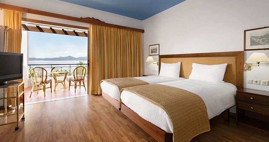 Ramada Loutraki Poseidon Resort Exterior photo