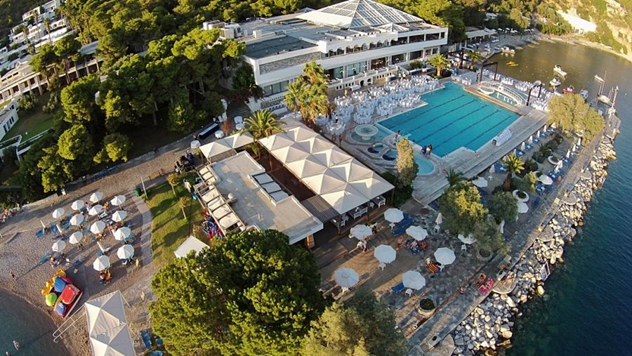 Ramada Loutraki Poseidon Resort Exterior photo