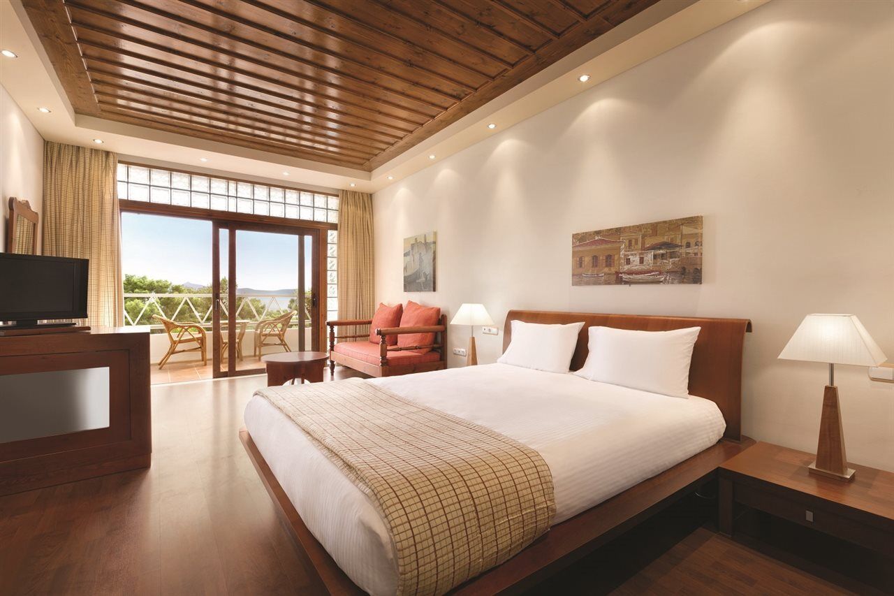 Ramada Loutraki Poseidon Resort Exterior photo